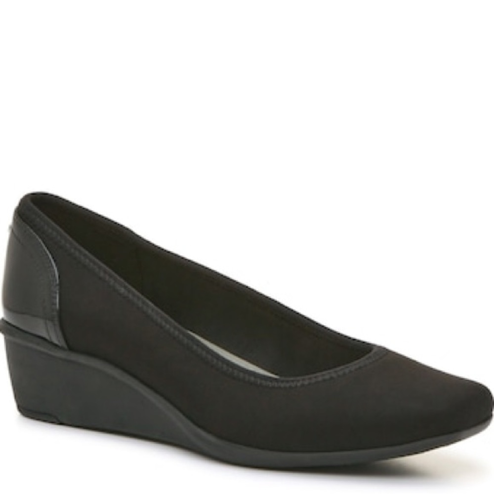 Anne Klein Black Winner Wedge Flex Pump shoes women’s size 7-EUC